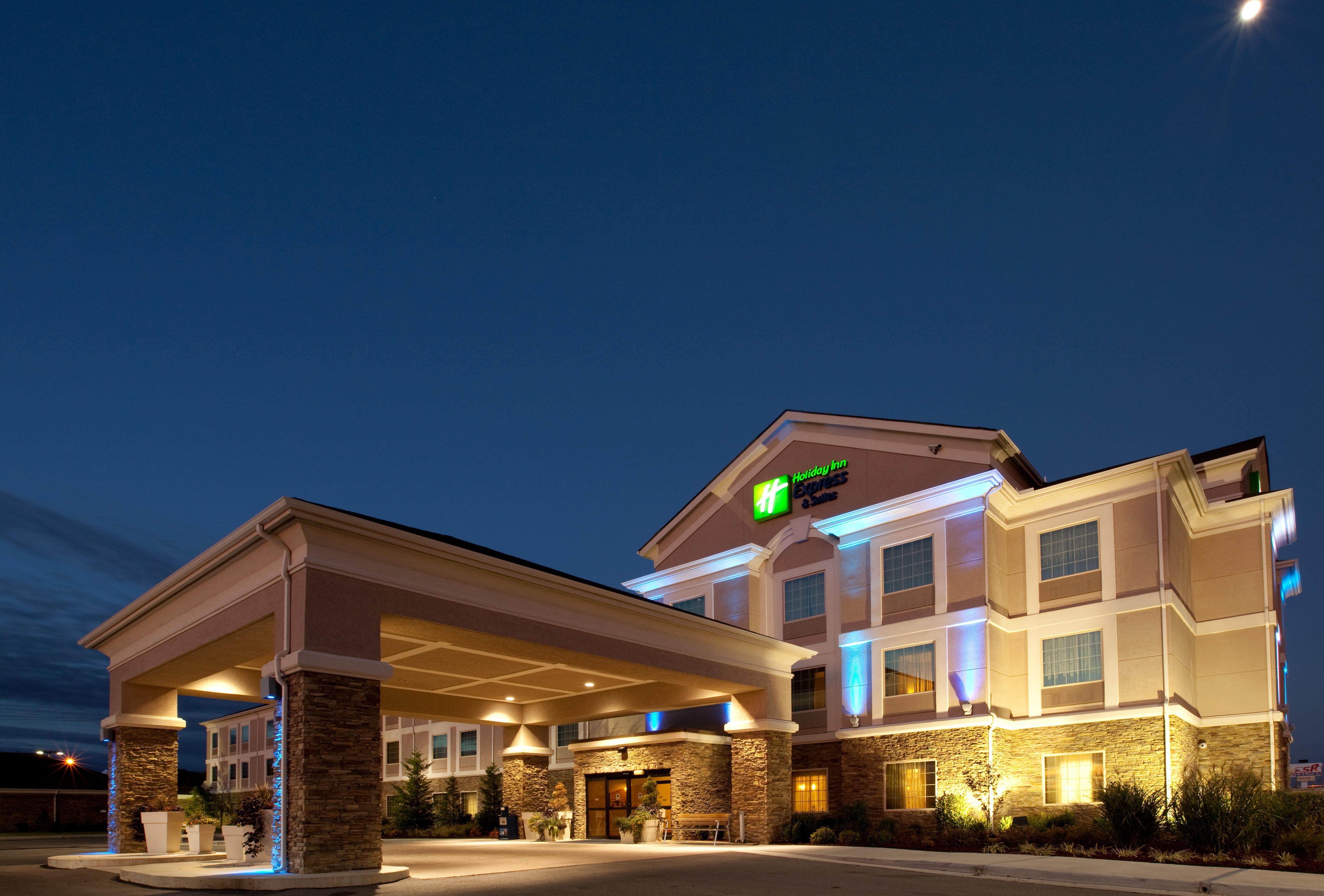 Holiday Inn Express Hotel And Suites Ada By Ihg Экстерьер фото