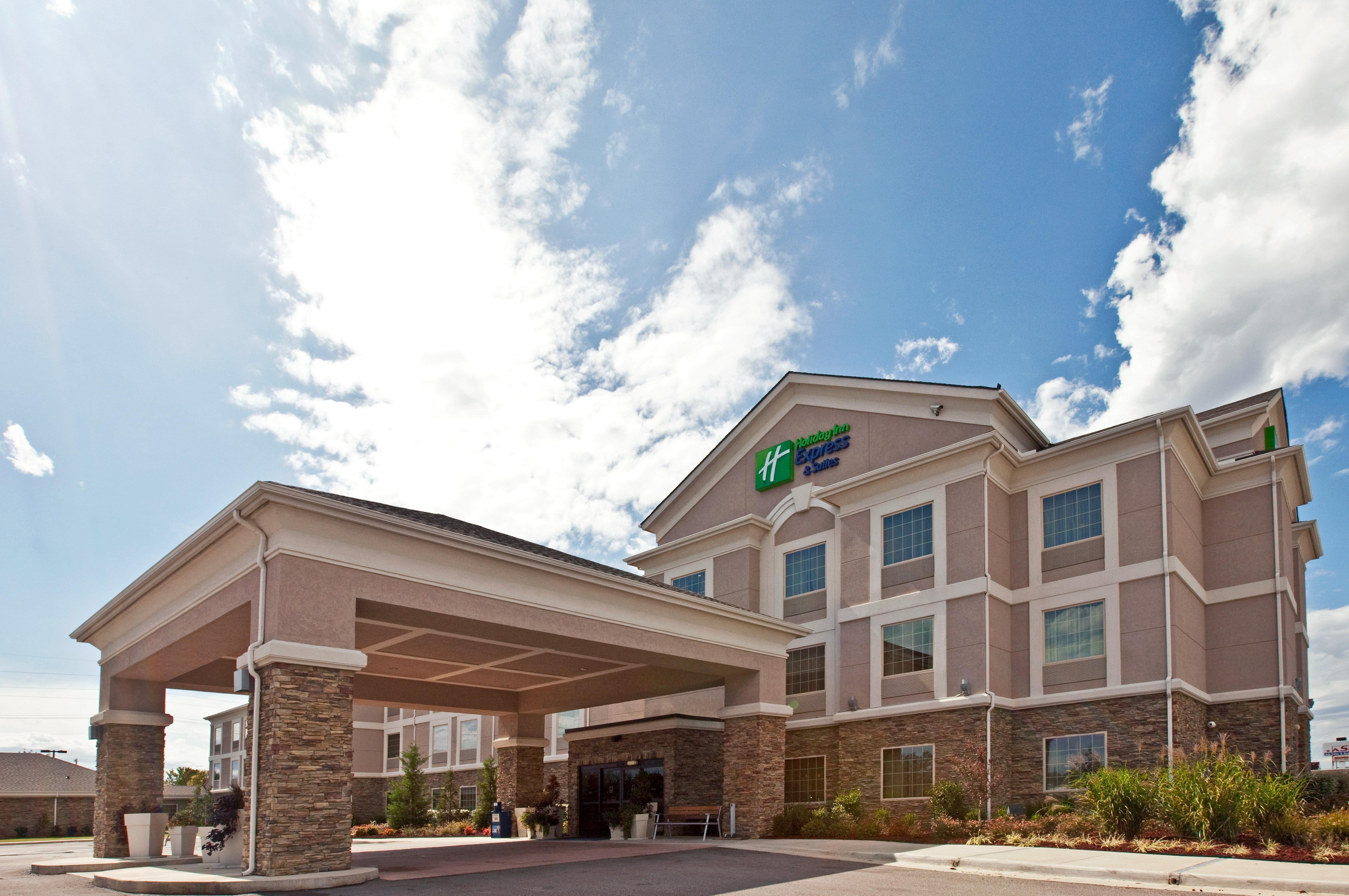 Holiday Inn Express Hotel And Suites Ada By Ihg Экстерьер фото