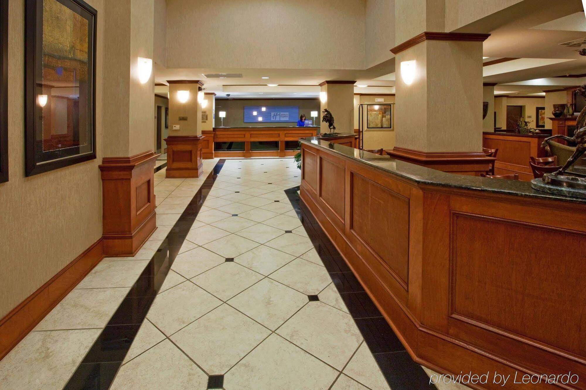 Holiday Inn Express Hotel And Suites Ada By Ihg Экстерьер фото